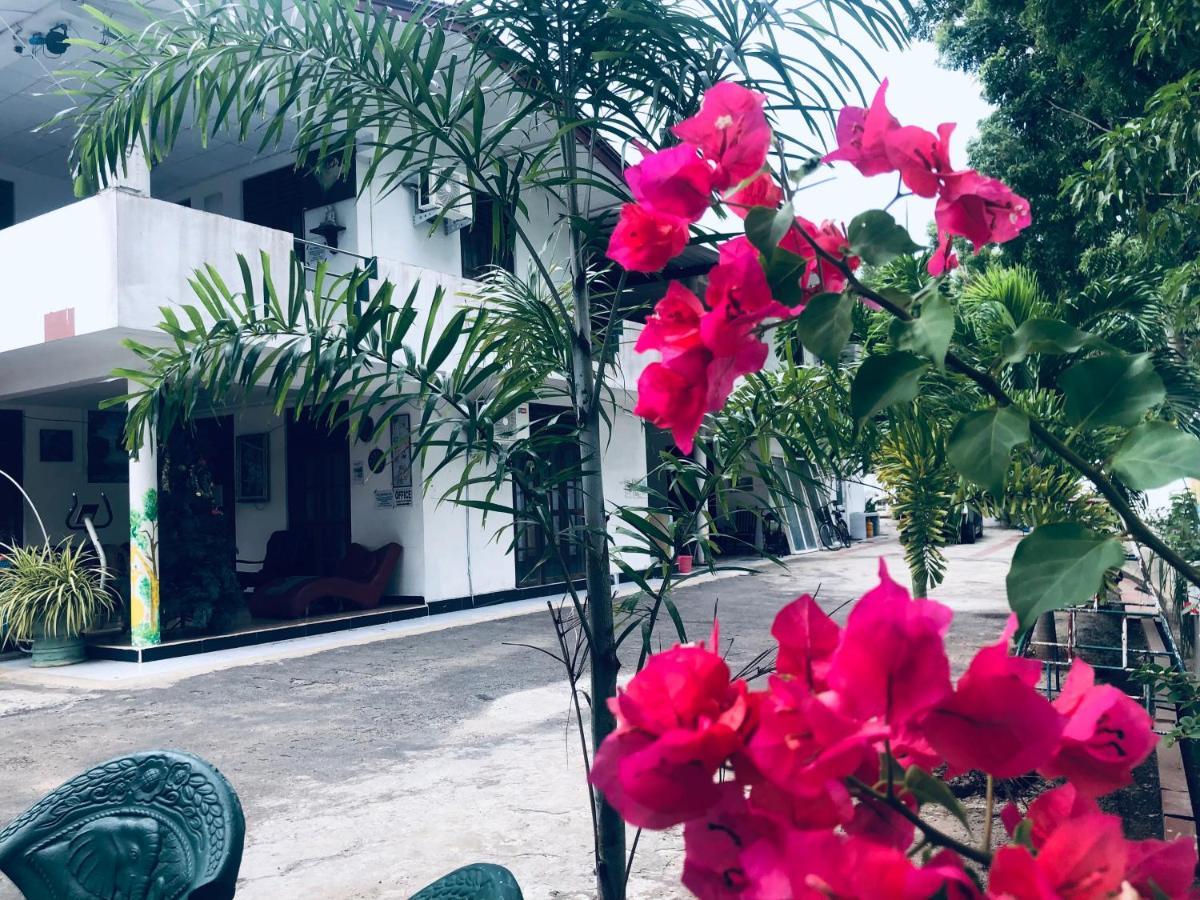 Thisara Pool Resort Kataragama & Yala-Kabiliththa Safari Exterior foto